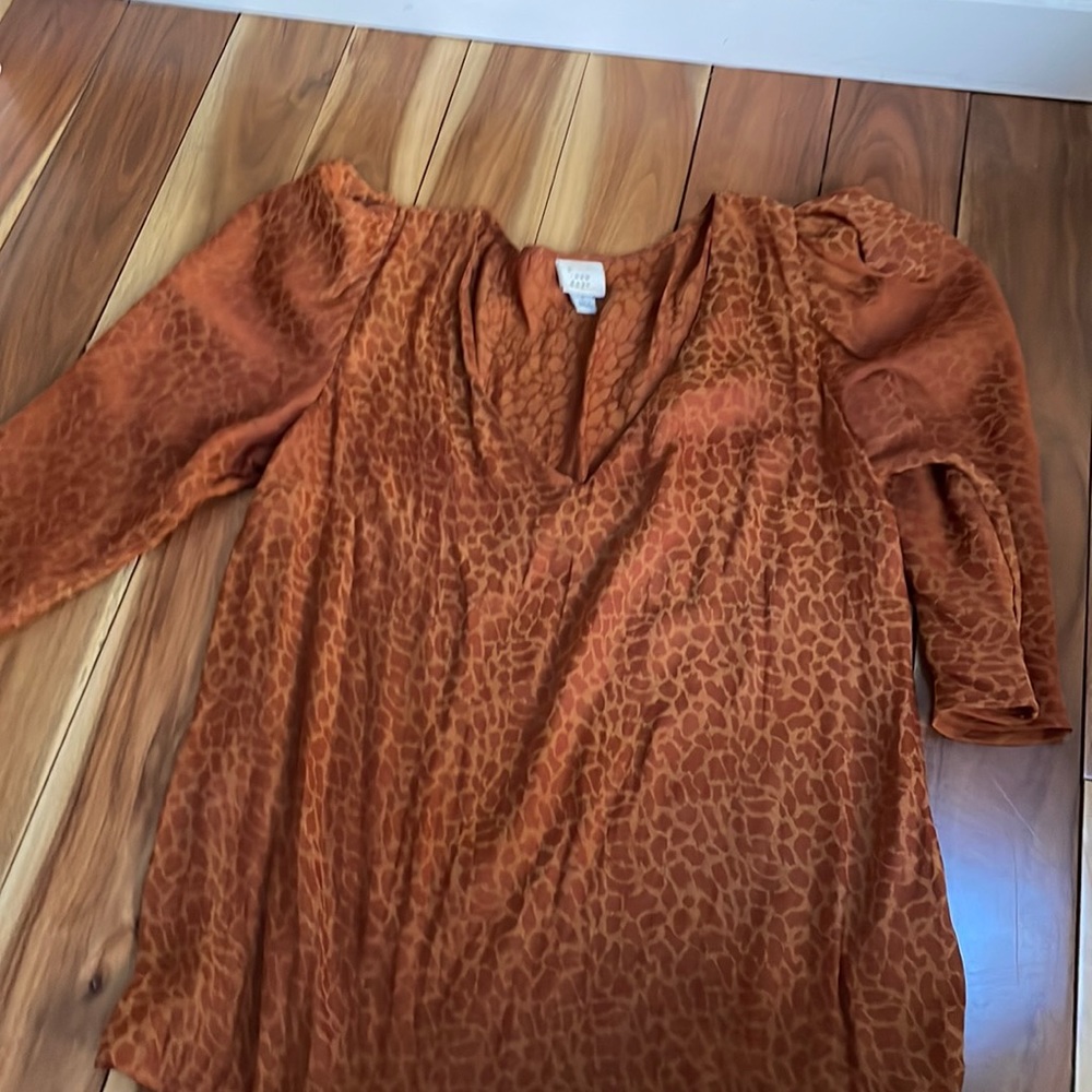 Orange v neck